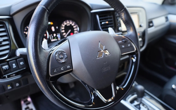 Mitsubishi Outlander cena 85000 przebieg: 56500, rok produkcji 2016 z Jutrosin małe 254